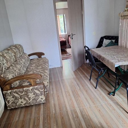 Lux-2-Or-1- Persons Irodion Evdoshvili Street #15 Kutaisi Eksteriør bilde